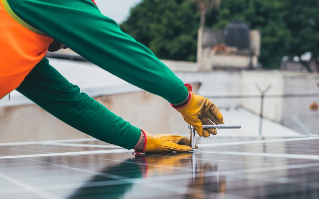 Maintenance-Tips-for-Solar-Panel-Installers-to-Share-with-Clients-3-1024x640
