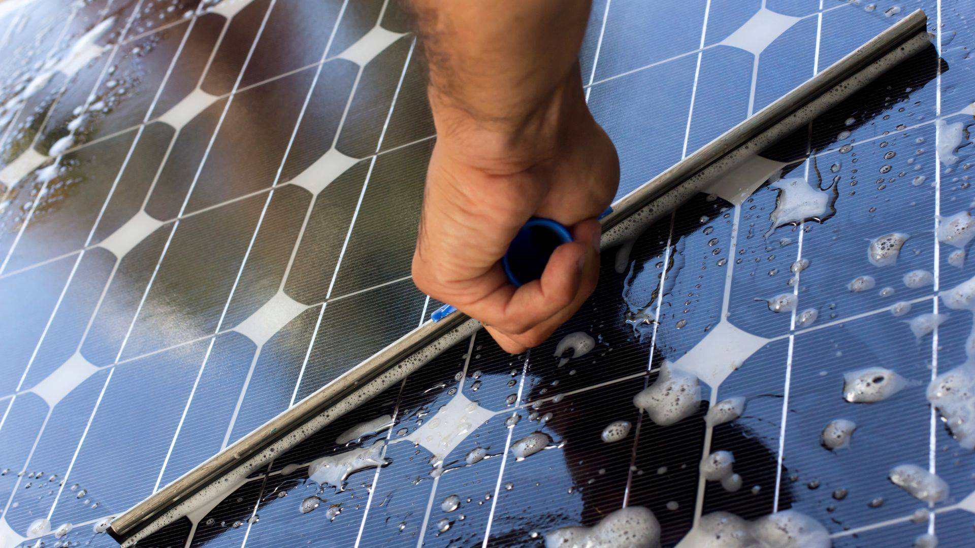 How-to-Maximize-the-Efficiency-of-Solar-Panels3