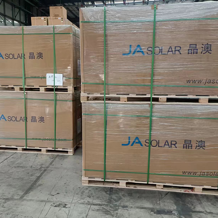 JA Solar JAM72D40 MB 570-595W