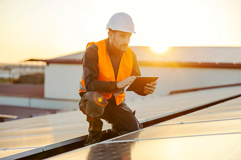 Cleaning Solar Panels: A Comprehensive Guide