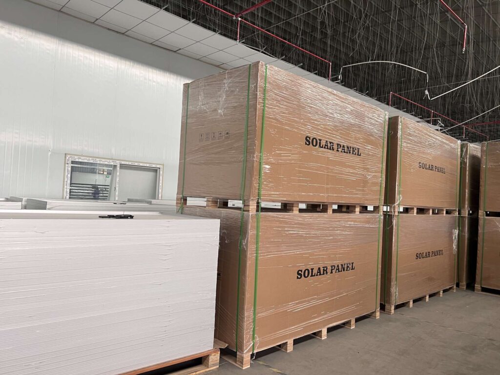 SolarCtrl-Solar-Panel-Warehouse-1024x768