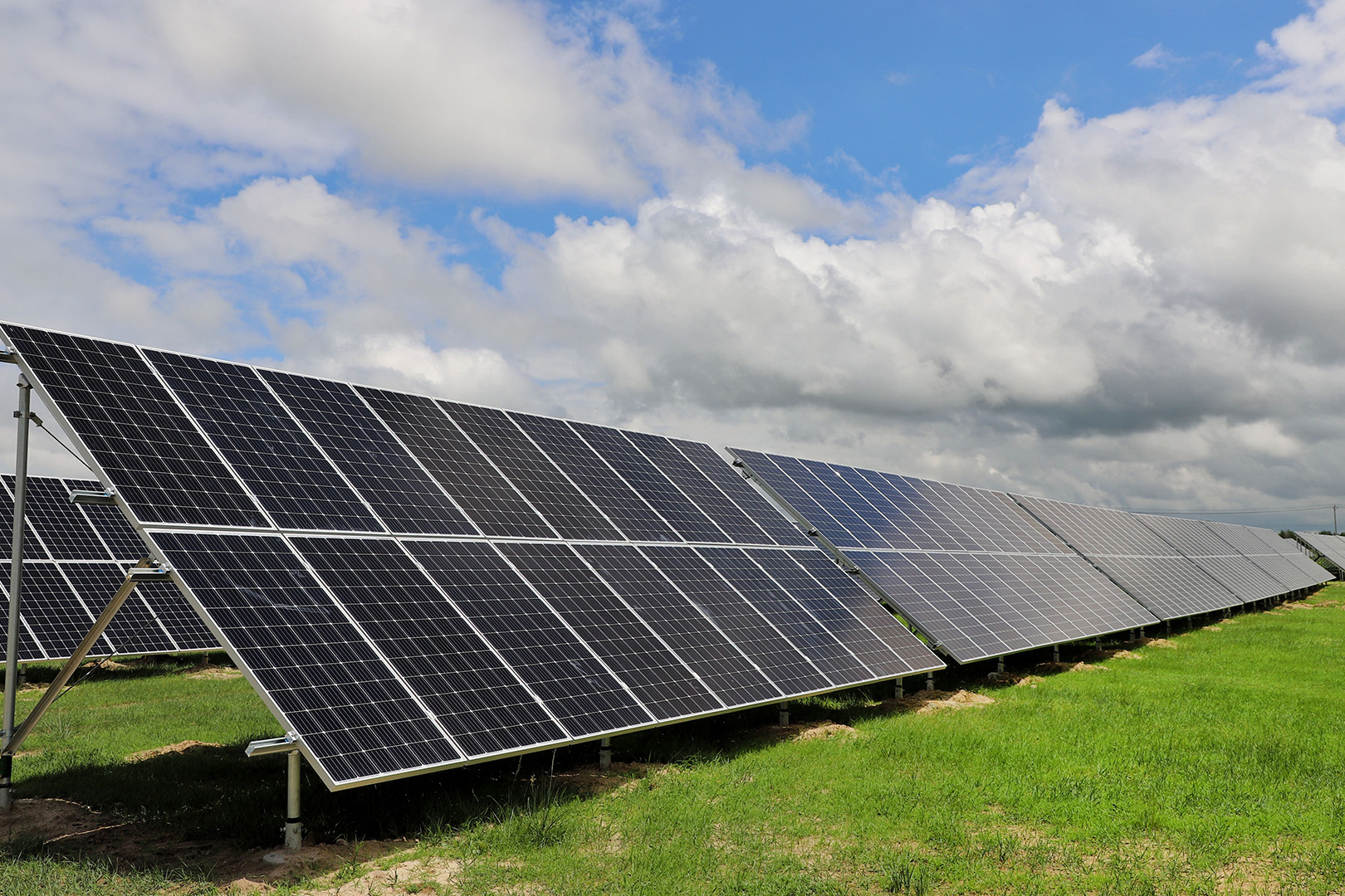 LONGi Solar LR5-72HTD 560-585W